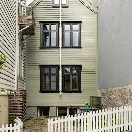 Holiday home Dinbnb Homes I Idyllically Located 4-bedroom *