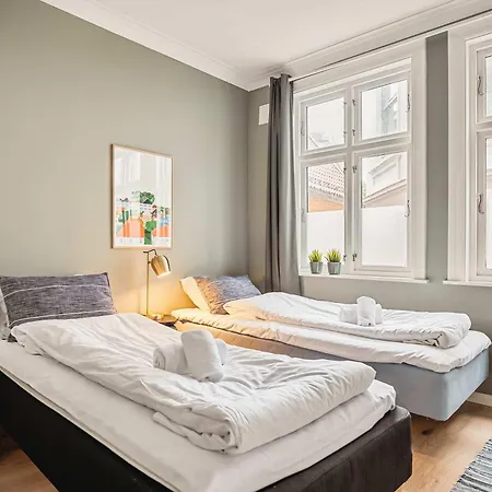 度假居 Dinbnb Homes I Idyllically Located 4-bedroom 卑爾根